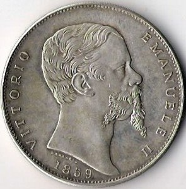 Eine Silbermünze aus Italien aus dem Jahr 1859 mit dem Bildnis eines bärtigen Mannes, mit der Aufschrift "Vittorio Emanuele II" auf einem weißen Hintergrund.