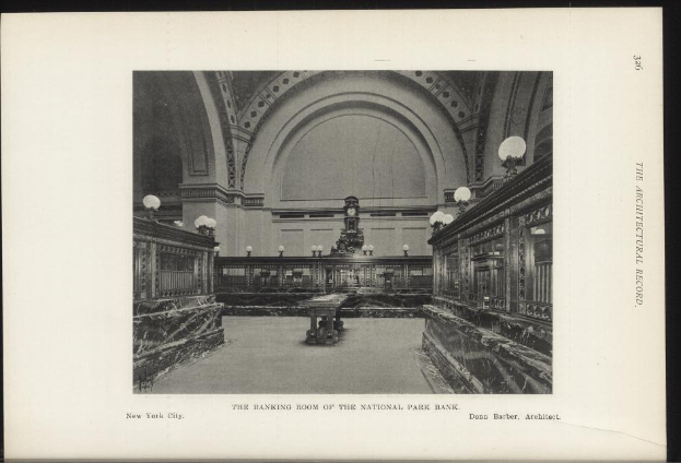 Schwarzes und weißes Foto der Geschäftsstelle der National Park Bank in New York City, das Tische, Lampen, eine Uhr an der Wand und Text am unteren Rand zeigt.