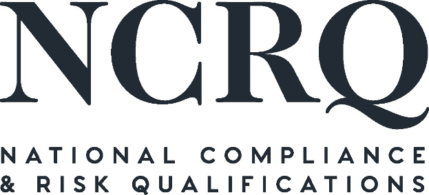 Weißer Hintergrund mit mittig gesetzter fetter schwarzer Schrift "National Compliance & Risk Qualifications" umgeben von einem dünnen schwarzen Rand, in einer modernen professionellen Schriftart.